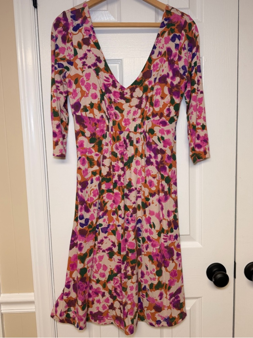 CAbi Everybody Dress M Hydrangea Floral V Neck Fit Flare Ruched Waist Feminine